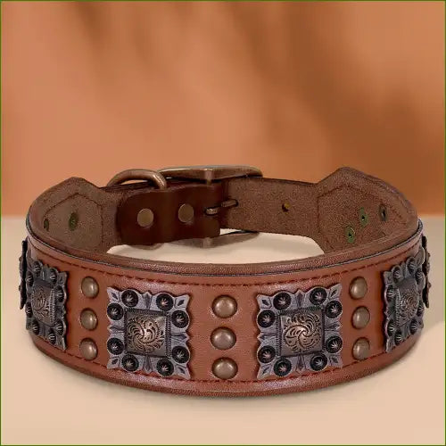 Collier marron 1