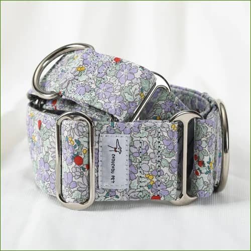 Collier floral bleu